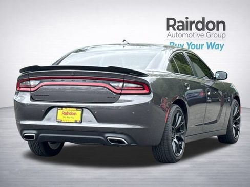 Used 2017 Dodge Charger SXT w/ Plus Group RWD image 6