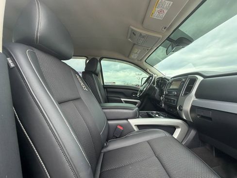 Used 2018 Nissan Titan PRO-4X w/ Pro-4x Utility Package image 21