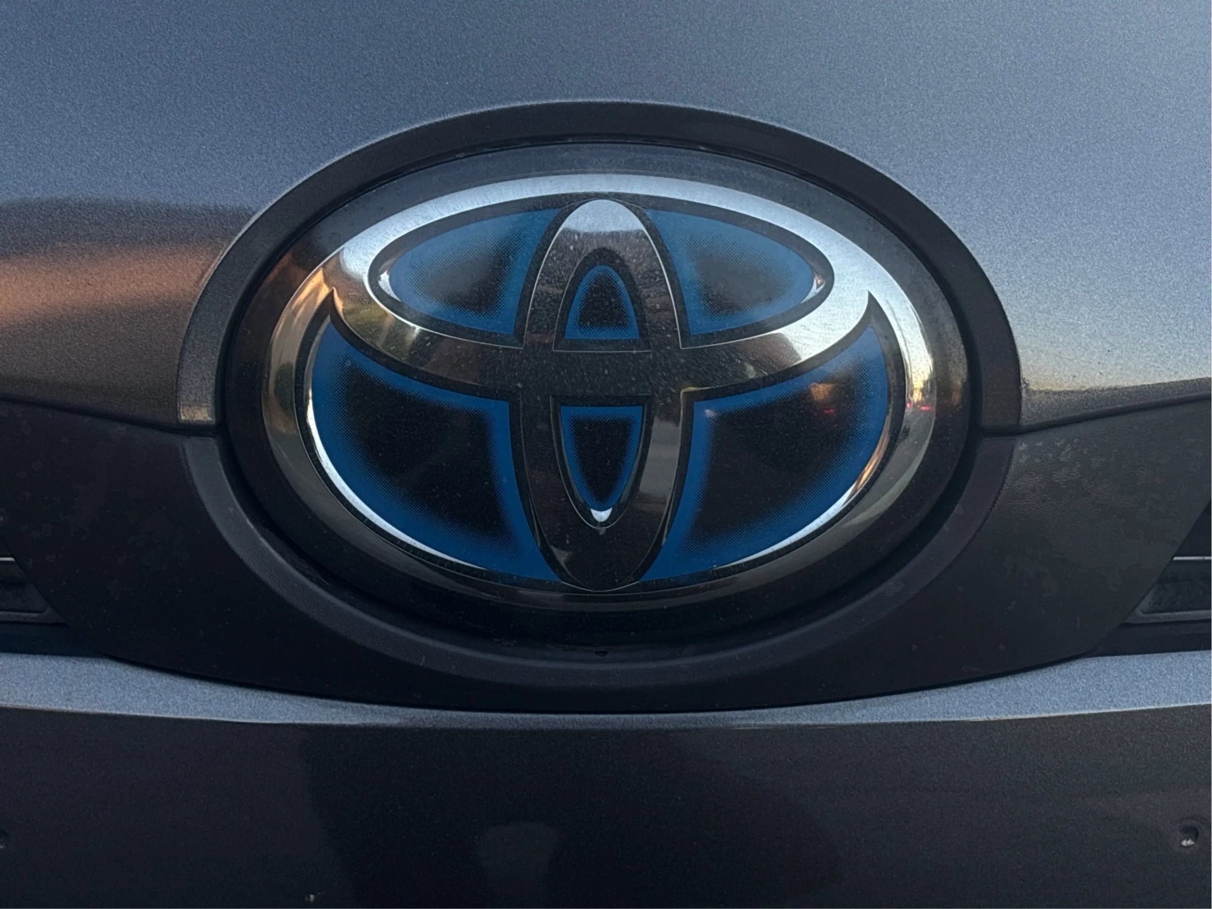 Used 2020 Toyota Prius XLE w/ Advanced Technology Package AWD/4WD image 48
