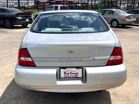 Used 2001 Nissan Altima GXE image 11