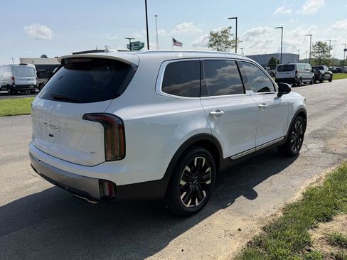 Used 2025 Kia Telluride SX Prestige AWD/4WD image 3
