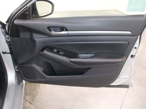 Used 2024 Nissan Altima 2.5 SR image 28