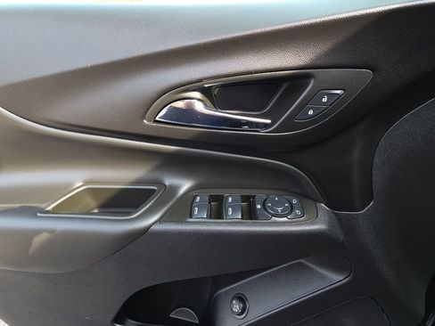 Used 2024 Chevrolet Equinox LT image 13