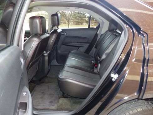 Used 2017 Chevrolet Equinox LT w/ Midnight Edition image 21