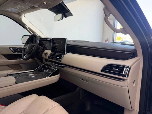 Used 2021 Lincoln Navigator Reserve AWD/4WD image 29