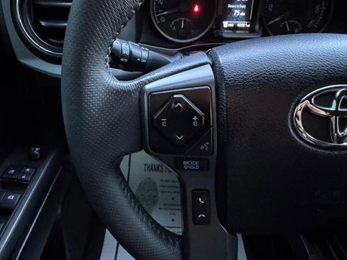 Used 2021 Toyota Tacoma TRD Sport w/ Technology Package image 33