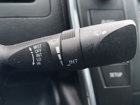 Used 2016 Toyota Camry SE image 31