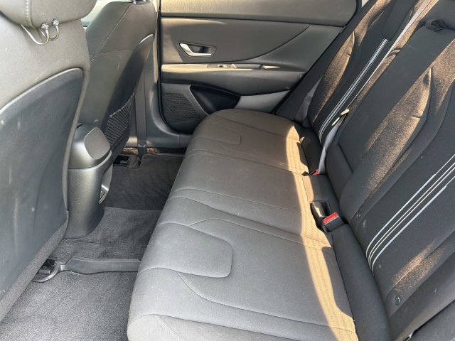 Used 2024 Hyundai Elantra SEL w/ Convenience Package FWD image 23