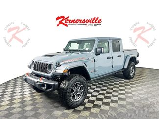 New 2025 Jeep Gladiator Mojave video 3