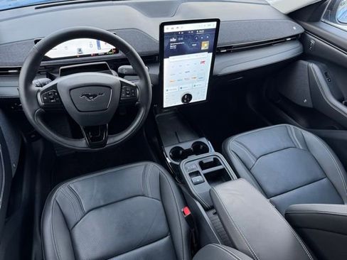 Certified 2025 Ford Mustang Mach-E Premium image 6