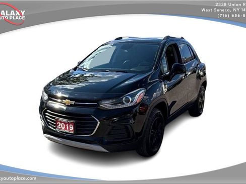 Used 2019 Chevrolet Trax LT w/ LT Convenience Package AWD/4WD image 1