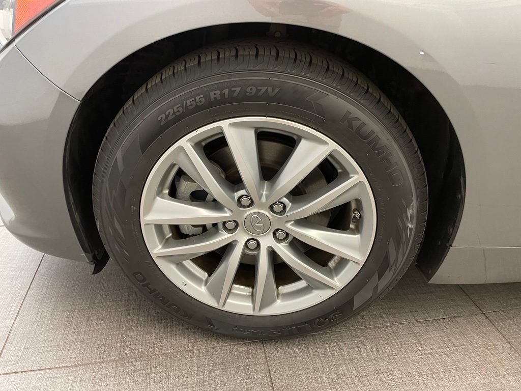 Used 2016 INFINITI Q50 Premium RWD image 13