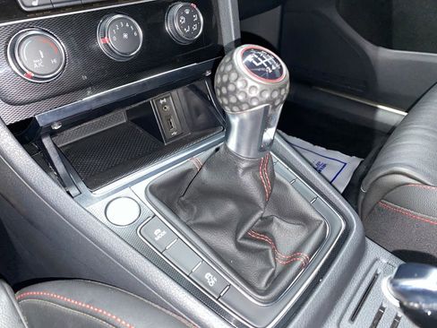 Used 2016 Volkswagen GTI SE FWD image 22