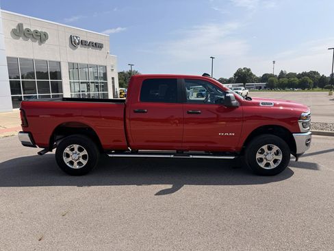 Used 2026 RAM 2500 Big Horn AWD/4WD image 2