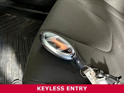 Used 2025 Hyundai Elantra Sport FWD image 32