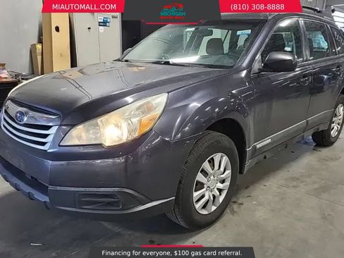 Used 2011 Subaru Outback 2.5i image 1