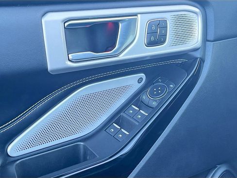 Used 2022 Ford Explorer ST w/ Equipment Group 401A image 18