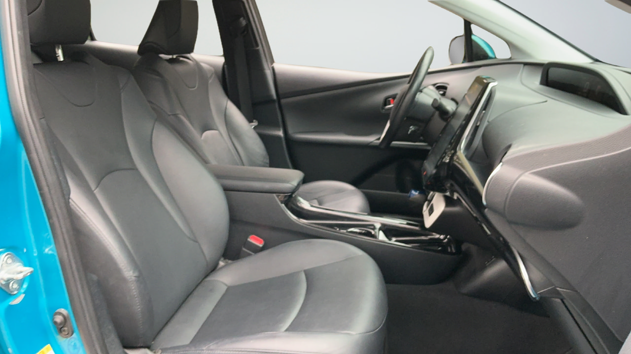 Used 2019 Toyota Prius Prime Advanced FWD image 19
