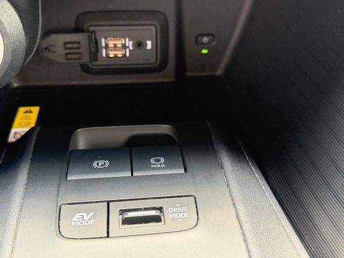 Used 2021 Toyota Venza XLE w/ Softex Package AWD/4WD image 22