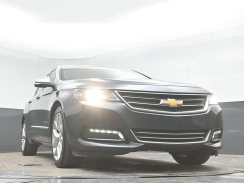 Used 2018 Chevrolet Impala Premier FWD image 41