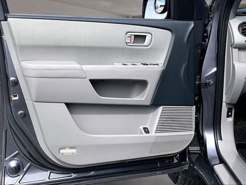 Used 2015 Honda Pilot LX image 19