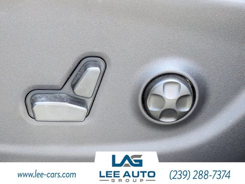 Used 2016 Jeep Cherokee Limited w/ Luxury Group FWD image 18
