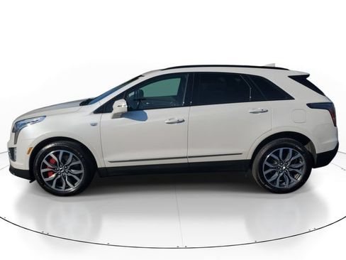 Used 2023 Cadillac XT5 Sportv w/ Technology Package AWD/4WD image 2
