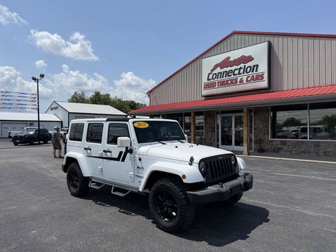 Used 2015 Jeep Wrangler Unlimited Sahara w/ Mopar Chrome Edition Group AWD/4WD image 2