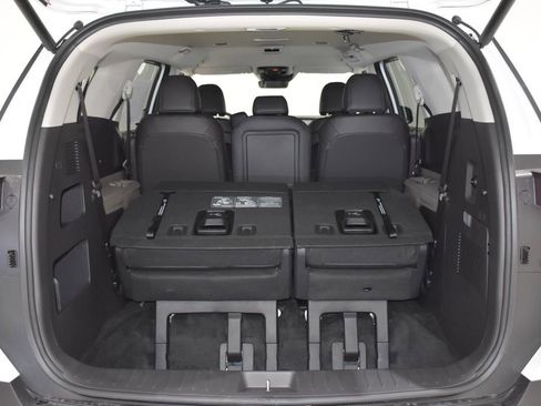 New 2026 Kia Carnival EX image 30