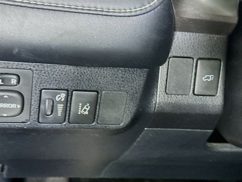 Used 2017 Toyota RAV4 XLE image 17