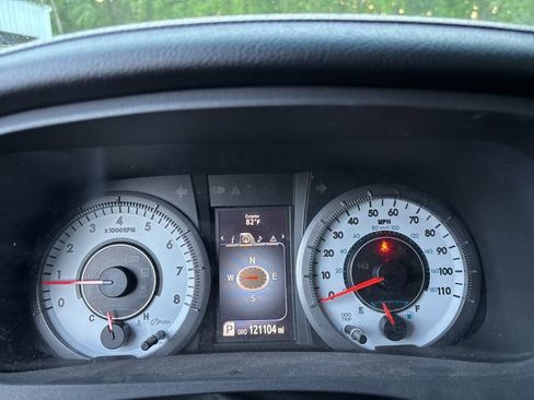 Used 2015 Toyota Sienna SE Premium image 16