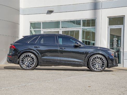 Used 2024 Audi SQ8 Prestige image 8