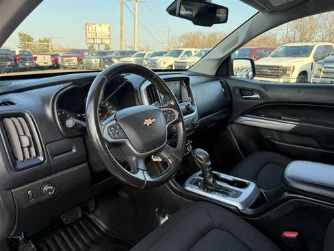 Used 2022 Chevrolet Colorado LT w/ Fleet Safety Package image 19