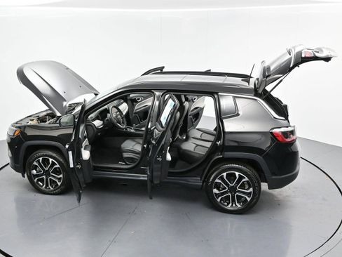 Used 2023 Jeep Compass Limited w/ Sun and Sound Group AWD/4WD image 43