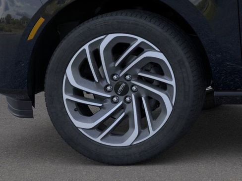 New 2025 Lincoln Navigator Reserve AWD/4WD image 19