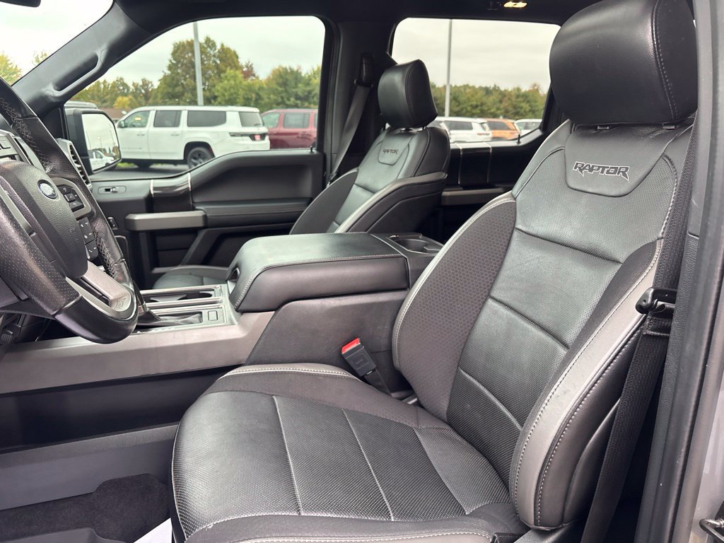 Used 2020 Ford F150 Raptor w/ Equipment Group 802A Luxury AWD/4WD image 16