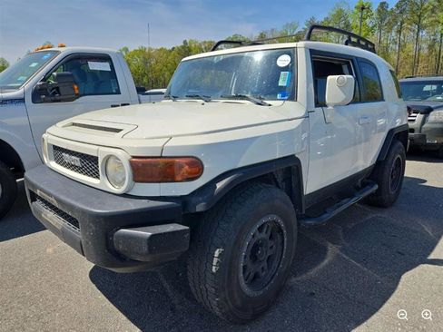 Used 2008 Toyota FJ Cruiser 2WD image 3