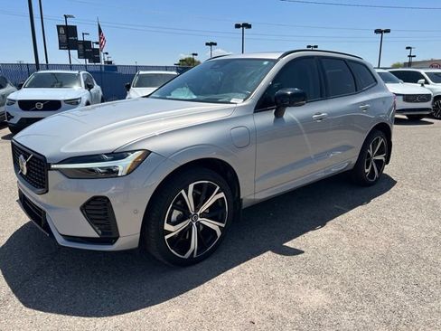 Used 2025 Volvo XC60 T8 Ultra AWD/4WD image 7