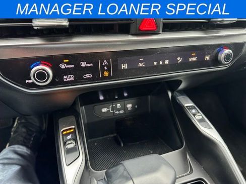 New 2025 Kia Sorento S image 23
