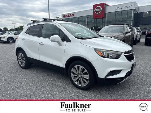 Used 2017 Buick Encore Preferred FWD image 1