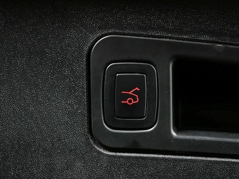 Used 2020 Tesla Model S Performance image 31