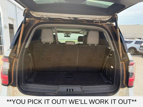 Used 2021 Ford Expedition Limited RWD image 8