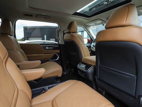 Used 2025 INFINITI QX80 Luxe AWD/4WD image 28