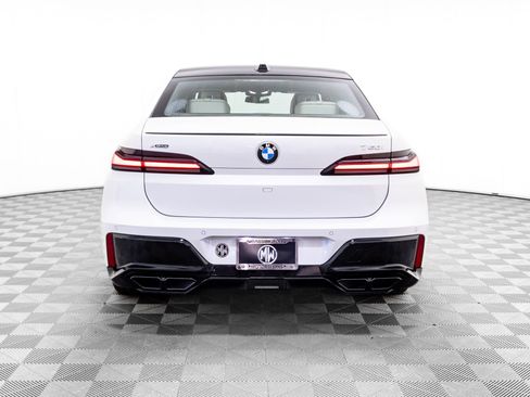 Certified 2024 BMW 760i xDrive image 4