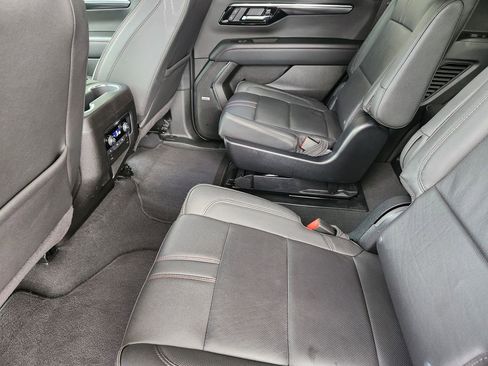 Used 2025 Chevrolet Tahoe RST w/ Comfort Package AWD/4WD image 29