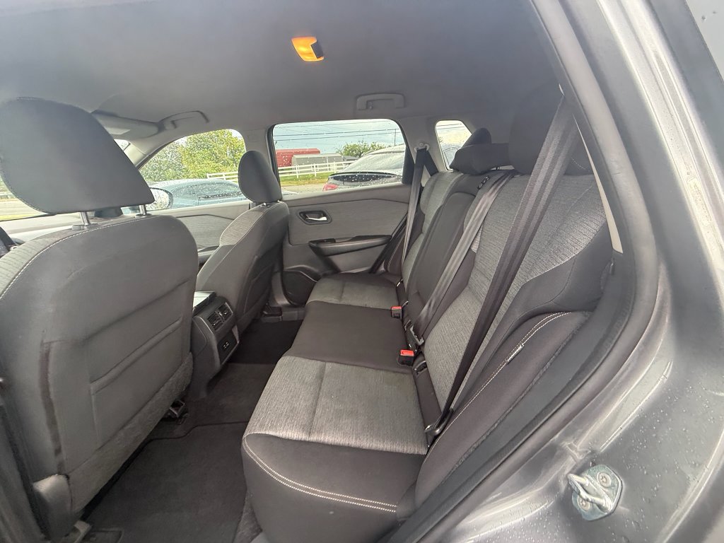 Used 2021 Nissan Rogue SV AWD/4WD image 19