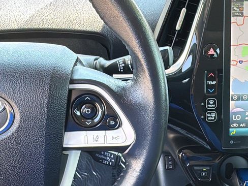 Used 2018 Toyota Prius Four w/ Advanced Technology Package FWD image 18