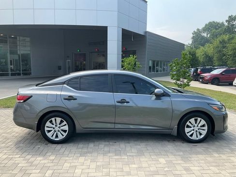 Used 2024 Nissan Sentra S FWD image 8