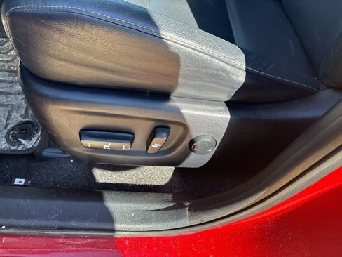 Used 2013 Toyota RAV4 Limited image 12