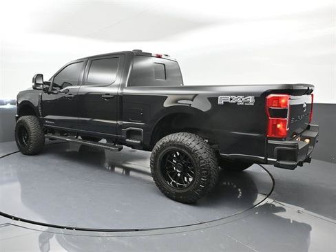 Used 2025 Ford F250 Lariat w/ Black Appearance Package AWD/4WD image 28